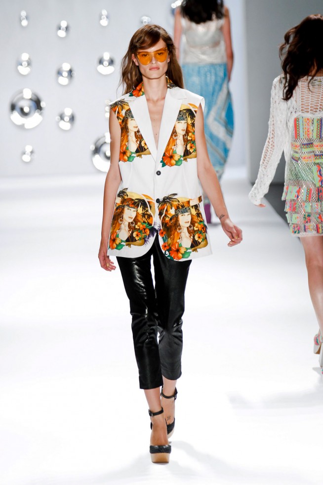 desfile-custo-barcelona-nova-york-verao2013-137