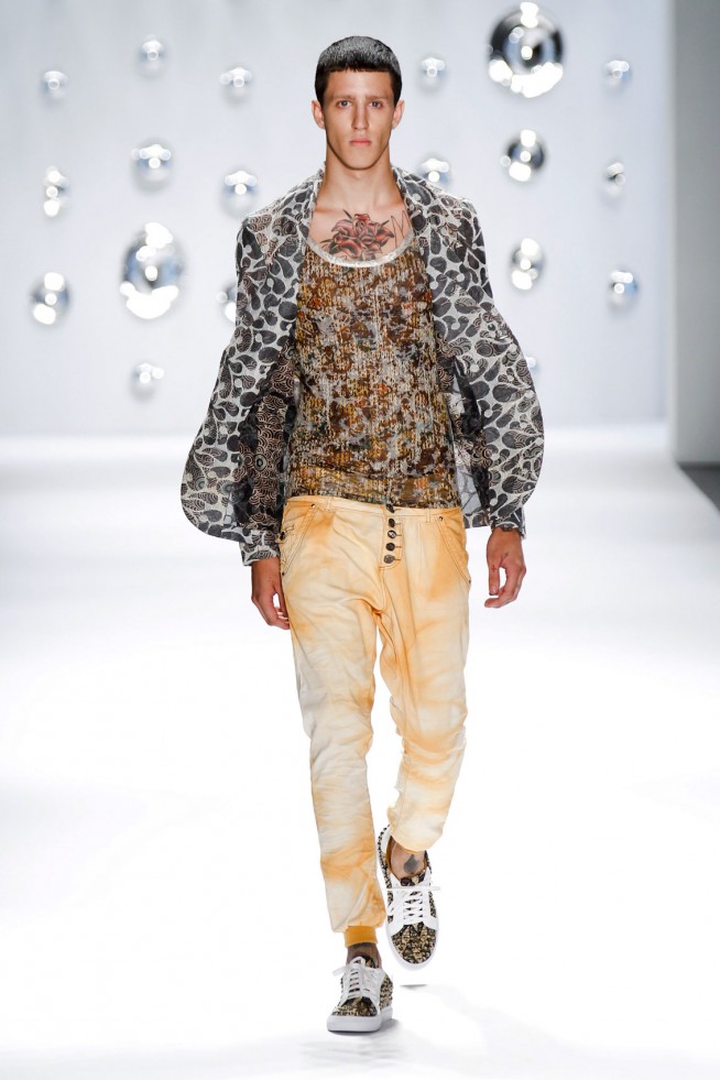 desfile-custo-barcelona-nova-york-verao2013-140