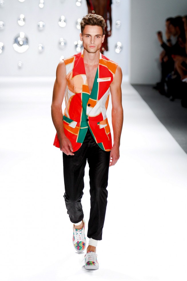 desfile-custo-barcelona-nova-york-verao2013-154