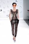 desfile-custo-barcelona-nova-york-verao2013-159