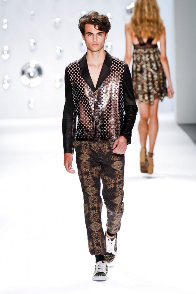 desfile-custo-barcelona-nova-york-verao2013-160