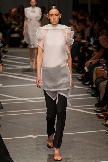 desfile-givenchy-paris-verao-2013-107