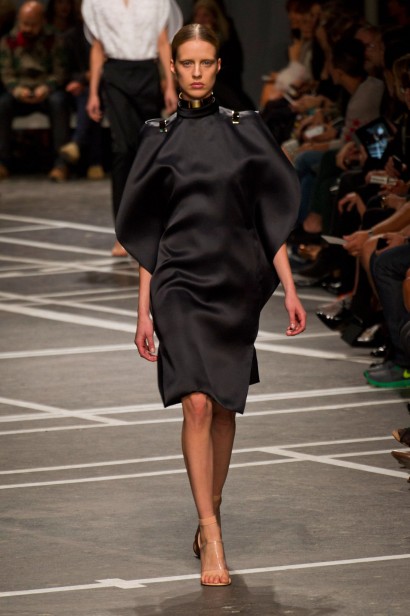 desfile-givenchy-paris-verao-2013-114