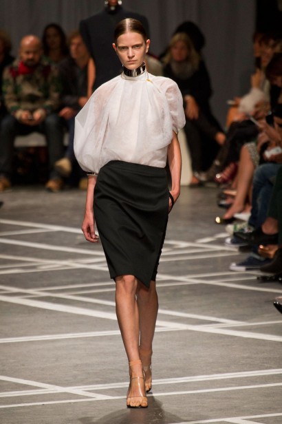 desfile-givenchy-paris-verao-2013-117
