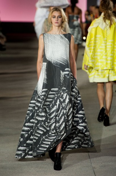 desfile-john-galliano-paris-verao2013-24