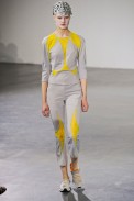 desfile-junya-paris-verao2013-02