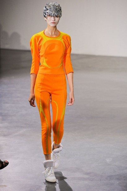 desfile-junya-paris-verao2013-04