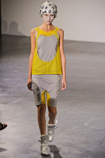 desfile-junya-paris-verao2013-16