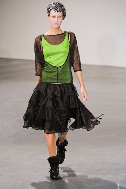 desfile-junya-paris-verao2013-18