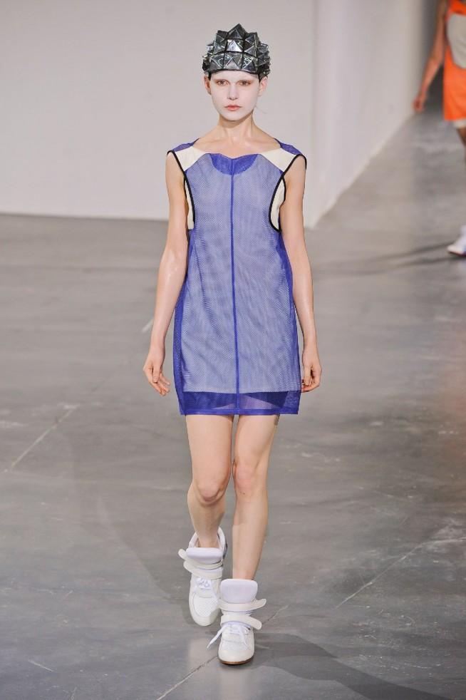 desfile-junya-paris-verao2013-21