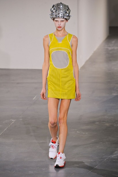 desfile-junya-paris-verao2013-22