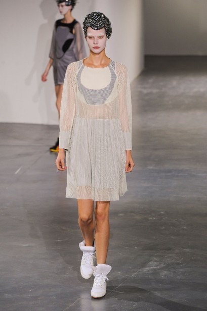 desfile-junya-paris-verao2013-24