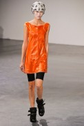desfile-junya-paris-verao2013-27