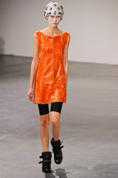 desfile-junya-paris-verao2013-27