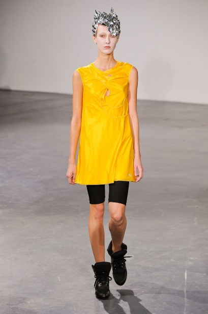 desfile-junya-paris-verao2013-29