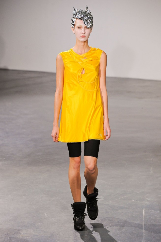 desfile-junya-paris-verao2013-29