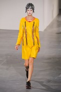 desfile-junya-paris-verao2013-37