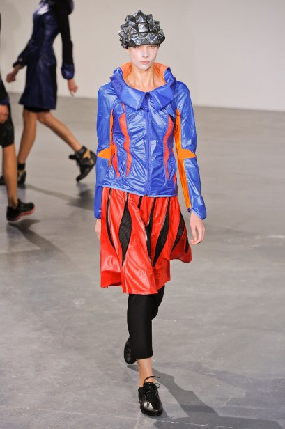 desfile-junya-paris-verao2013-42