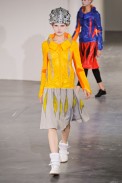 desfile-junya-paris-verao2013-43
