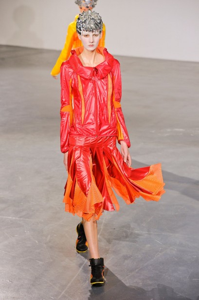 desfile-junya-paris-verao2013-44