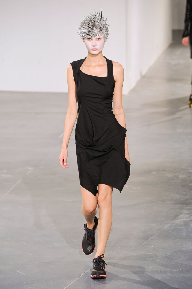 desfile-junya-paris-verao2013-48