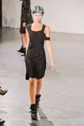 desfile-junya-paris-verao2013-49