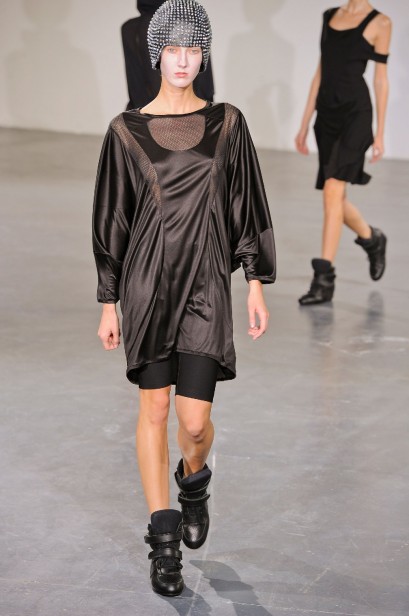 desfile-junya-paris-verao2013-51
