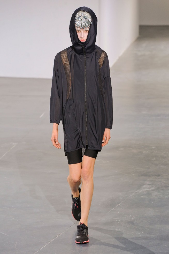 desfile-junya-paris-verao2013-52