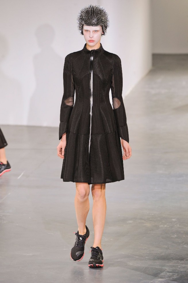 desfile-junya-paris-verao2013-55