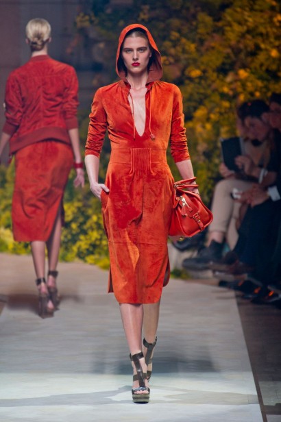 desfile-loewe-paris-verao2013-10