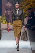 desfile-loewe-paris-verao2013-13