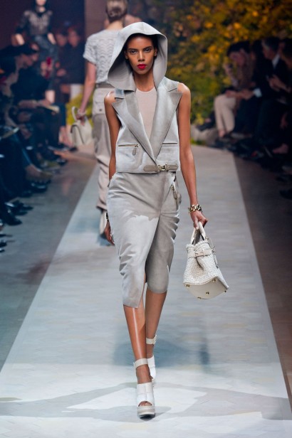 desfile-loewe-paris-verao2013-28