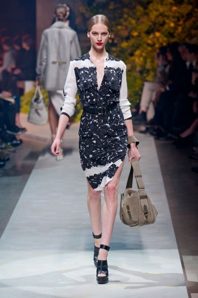 desfile-loewe-paris-verao2013-31