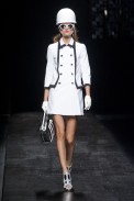 desfile-moschino-milao-verao2013-01