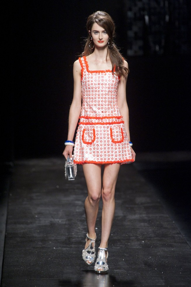 desfile-moschino-milao-verao2013-26