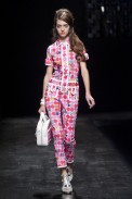 desfile-moschino-milao-verao2013-36