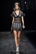 desfile-moschino-milao-verao2013-41