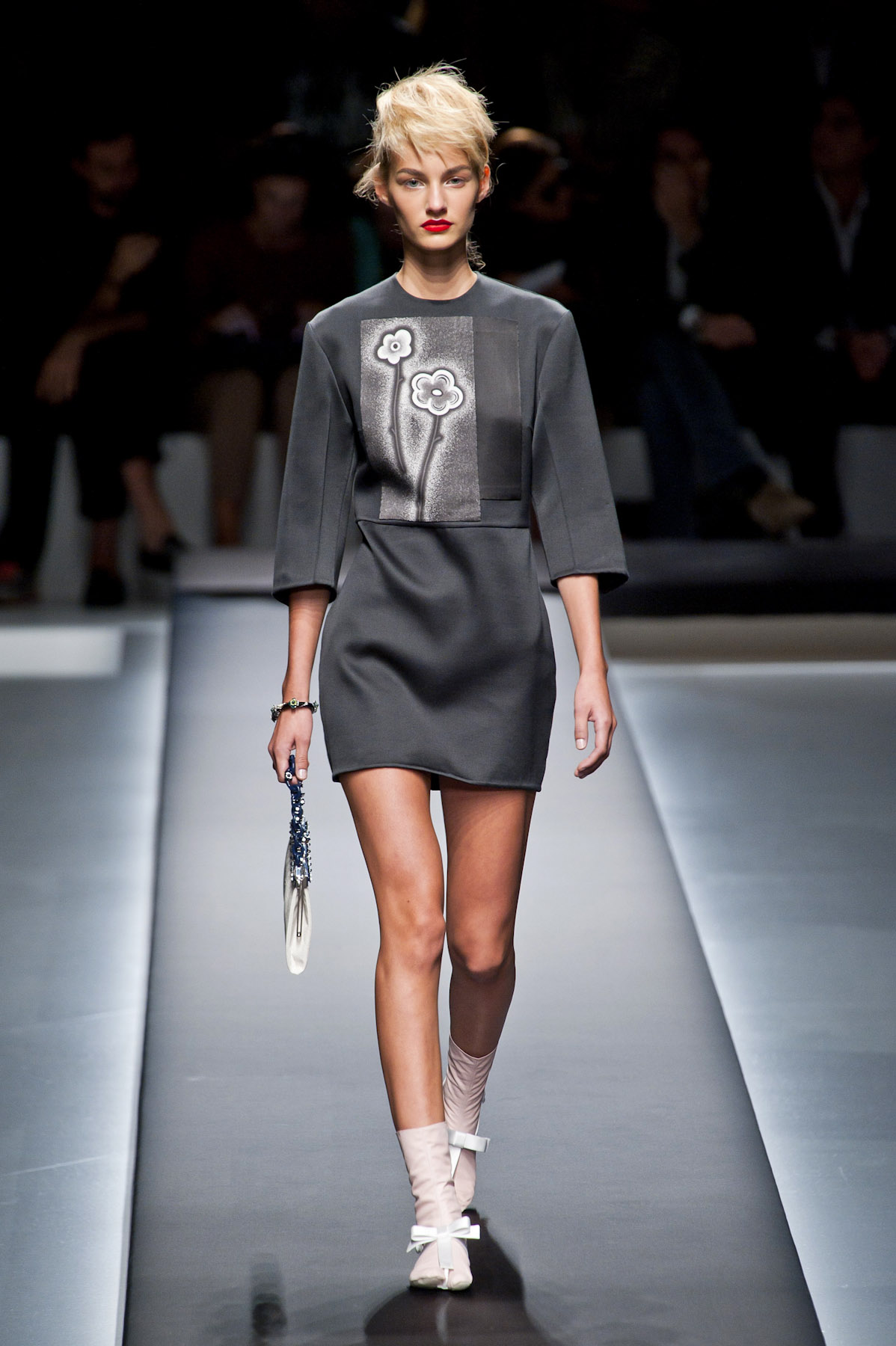 desfile-prada-milao-verao-2013-100