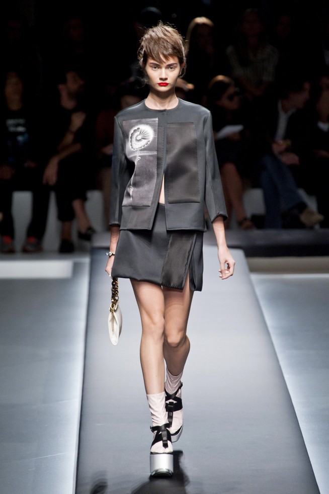 desfile-prada-milao-verao-2013-102