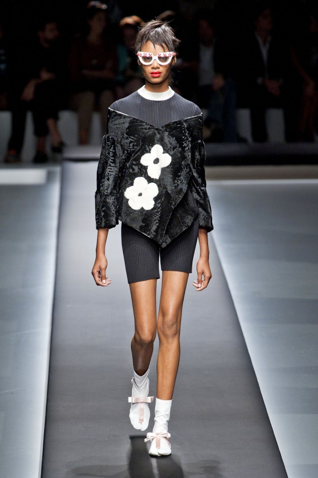 desfile-prada-milao-verao-2013-112