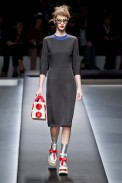 desfile-prada-milao-verao-2013-116
