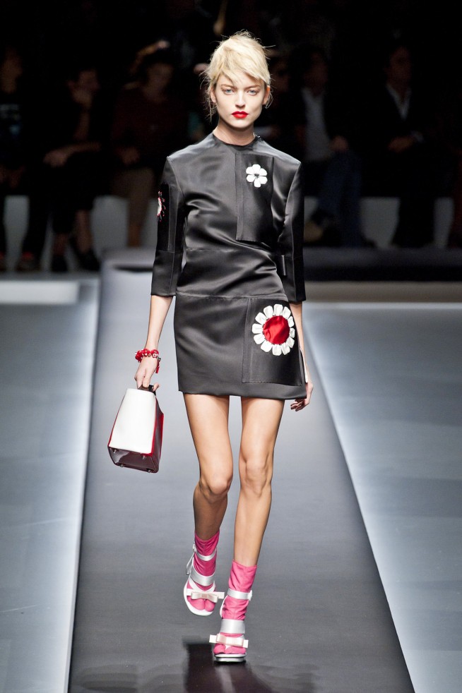 desfile-prada-milao-verao-2013-117