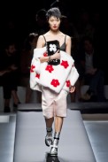 desfile-prada-milao-verao-2013-131