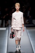 desfile-prada-milao-verao-2013-136
