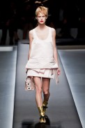 desfile-prada-milao-verao-2013-138