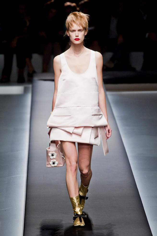 desfile-prada-milao-verao-2013-138