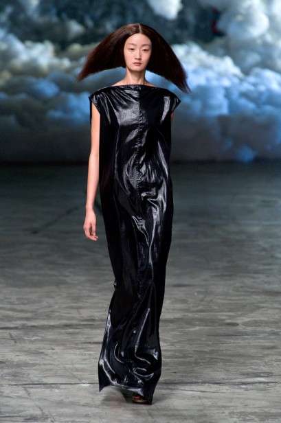 desfile-rick-owensl-paris-verao-2013-26