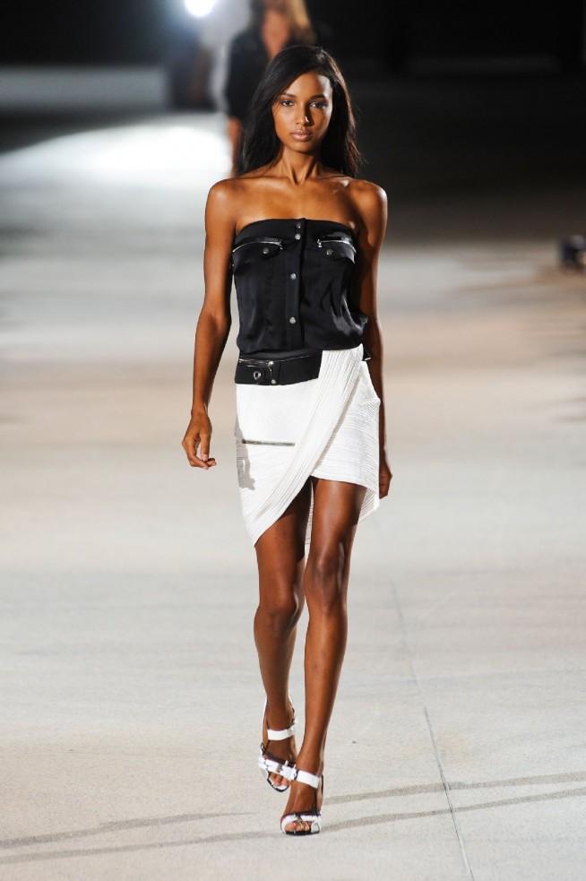 desfile-vaccarello-milao-verao2013-06