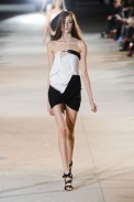 desfile-vaccarello-milao-verao2013-10