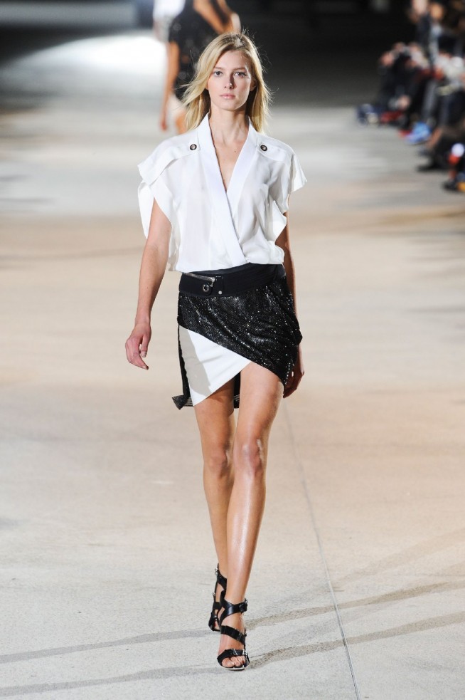 desfile-vaccarello-milao-verao2013-18